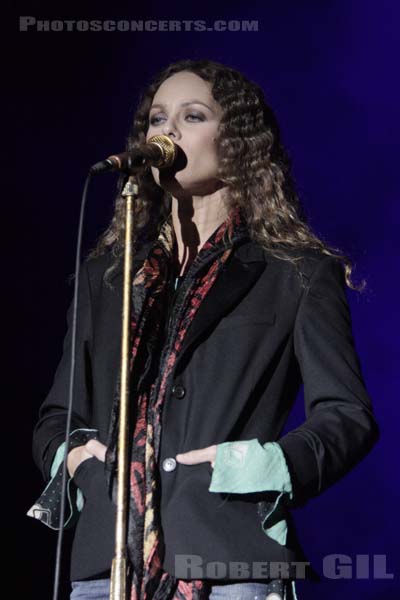 VANESSA PARADIS - 2008-07-14 - LA ROCHELLE - Grande Scene St Jean d'Acre - 